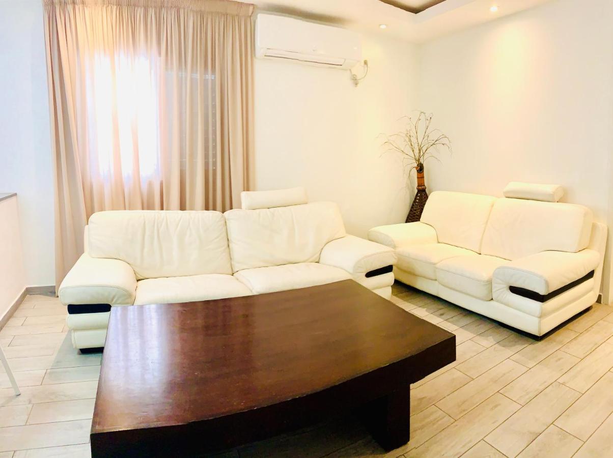 Royal Lea Apartmens Netanya Exteriör bild
