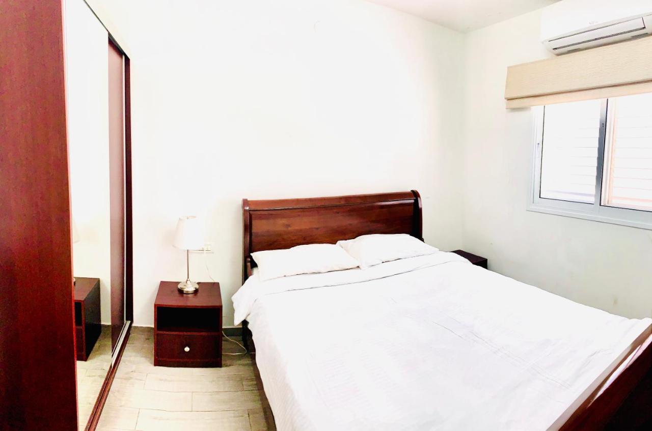 Royal Lea Apartmens Netanya Exteriör bild