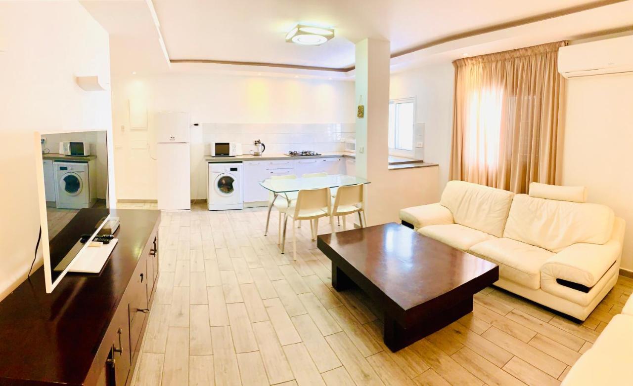 Royal Lea Apartmens Netanya Exteriör bild