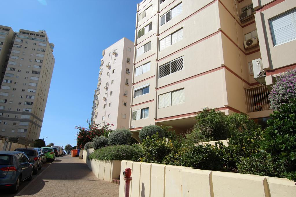 Royal Lea Apartmens Netanya Exteriör bild