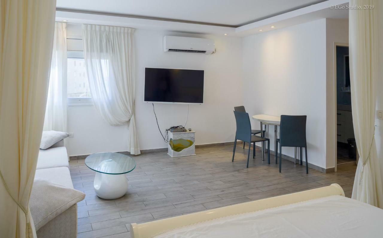 Royal Lea Apartmens Netanya Exteriör bild